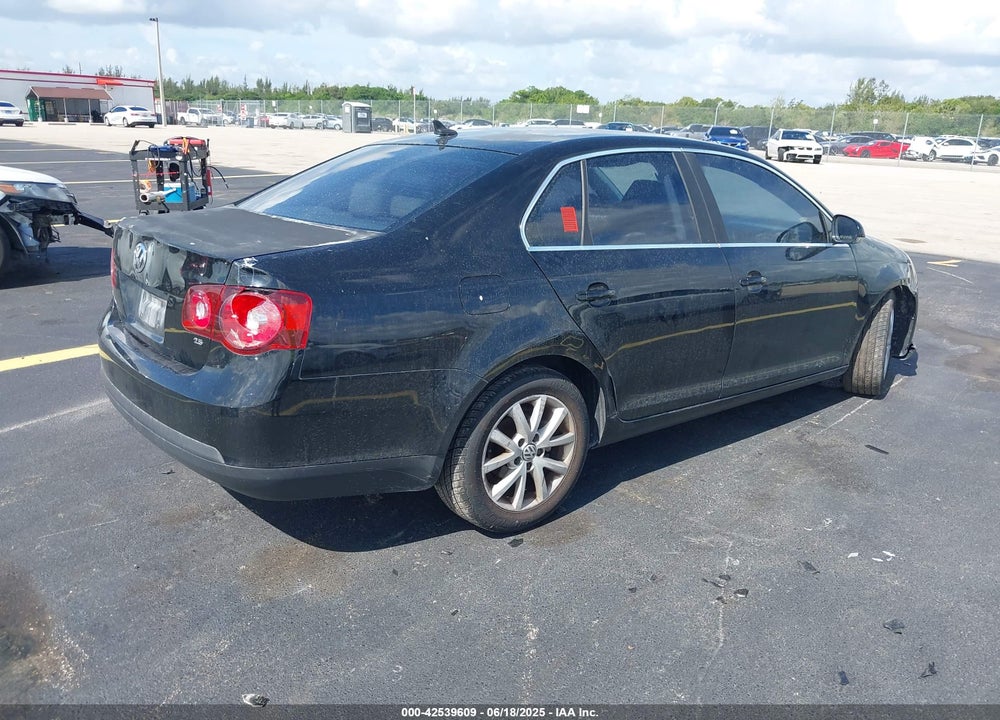 2010 VOLKSWAGEN JETTA SE VIN: 3VWRX7AJ4AM054934