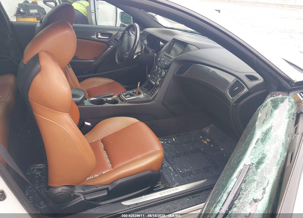 2013 HYUNDAI GENESIS VIN: KMHHU6KJ4DU092594