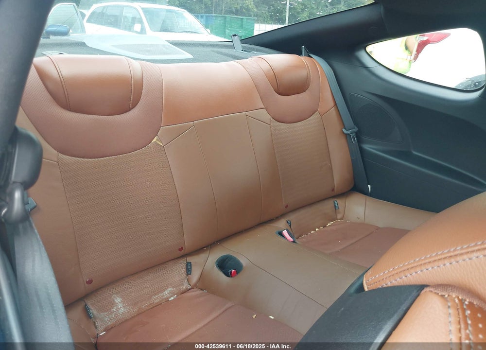 2013 HYUNDAI GENESIS VIN: KMHHU6KJ4DU092594