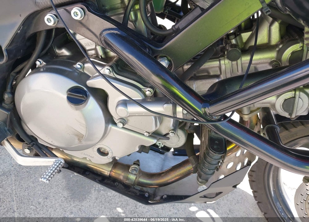 2006 SUZUKI DL650 K VIN: JS1VP54A462101678