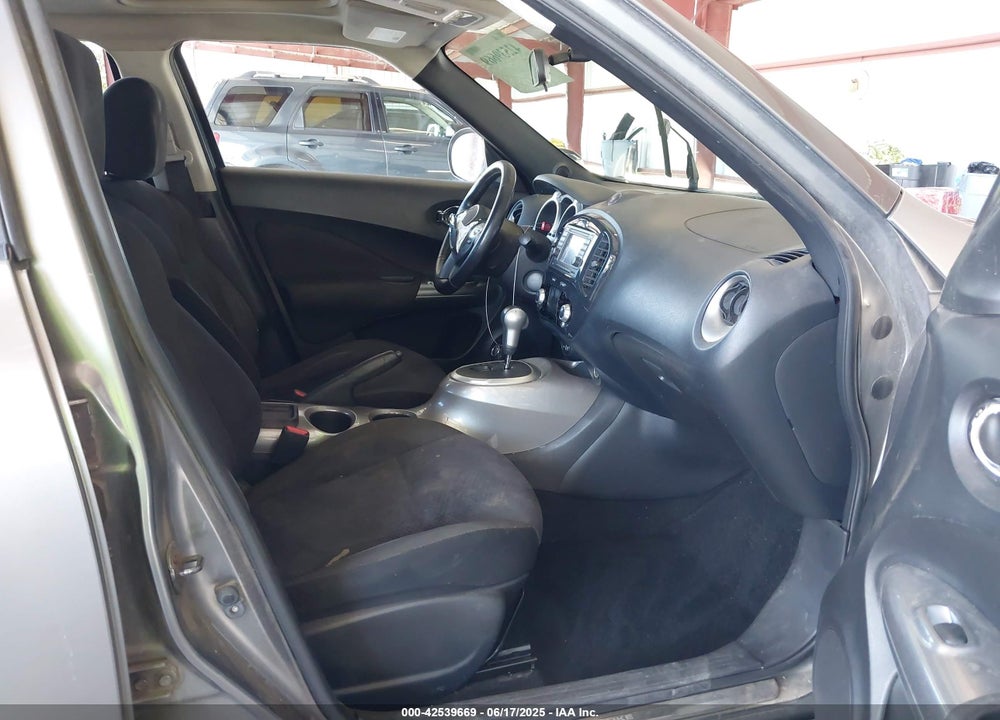 2011 NISSAN JUKE VIN: JN8AF5MR7BT003444