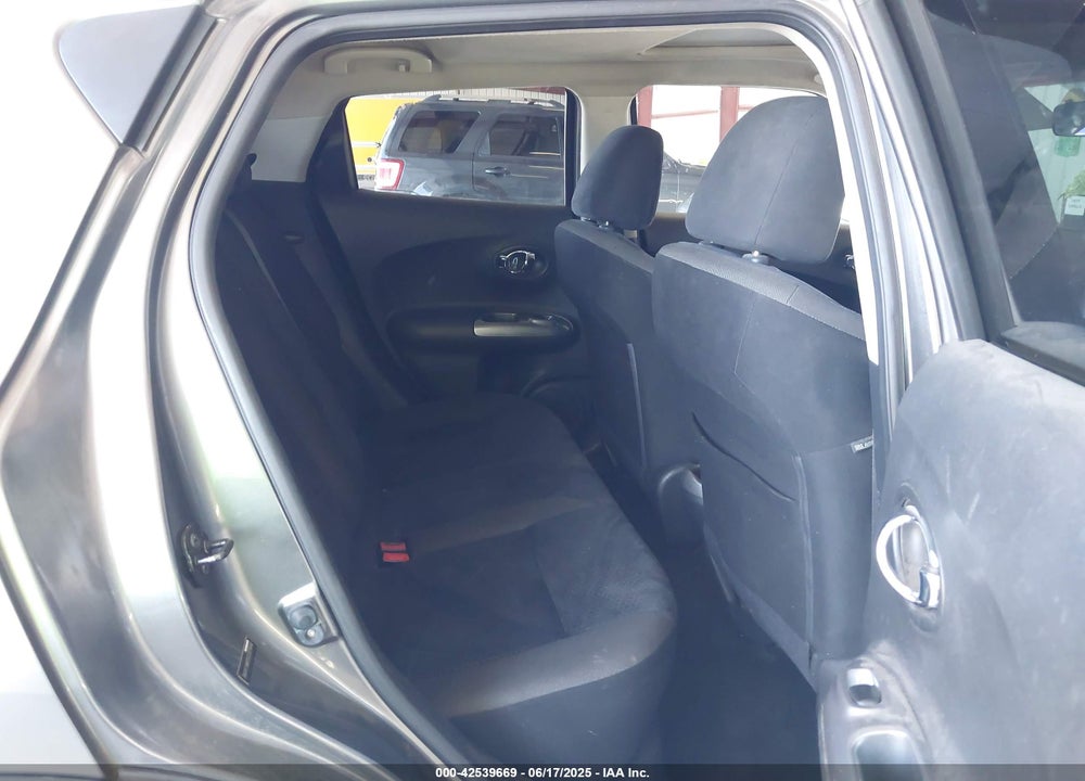 2011 NISSAN JUKE VIN: JN8AF5MR7BT003444