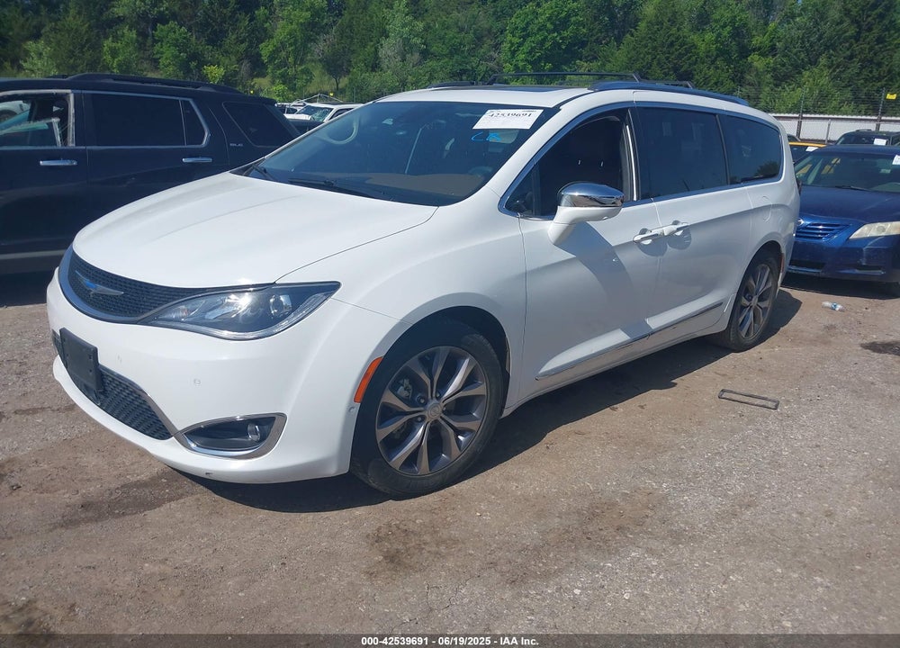 2018 CHRYSLER PACIFICA LIMITED VIN: 2C4RC1GG7JR260345