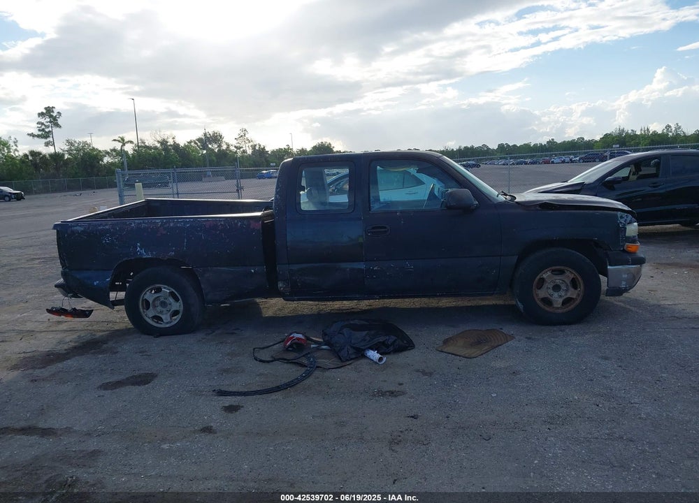 1999 CHEVROLET SILVERADO 1500 LS VIN: 2GCEC19V5X1231797