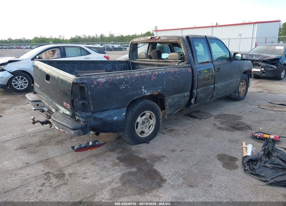 1999 CHEVROLET SILVERADO 1500 LS VIN: 2GCEC19V5X1231797