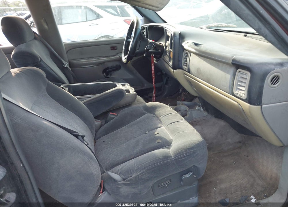 1999 CHEVROLET SILVERADO 1500 LS VIN: 2GCEC19V5X1231797