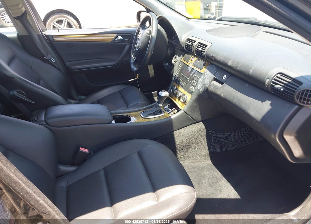 2007 MERCEDES-BENZ C 230 VIN: WDBRF52HX7F888302