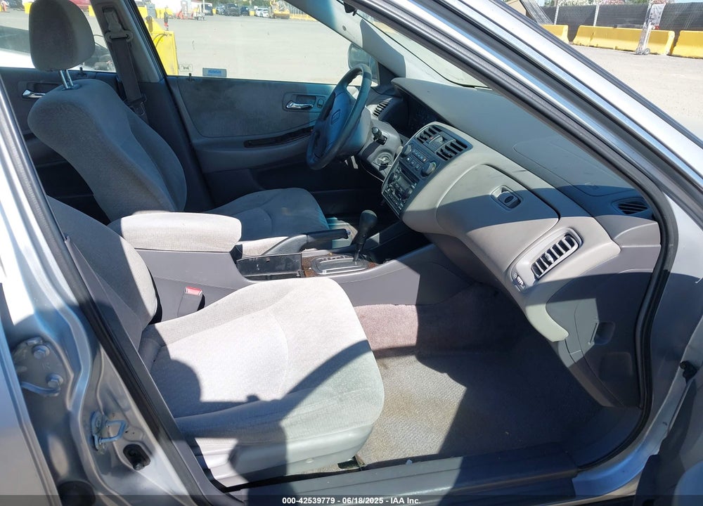 2002 HONDA ACCORD 2.3 EX/2.3 SE VIN: JHMCG66882C016679