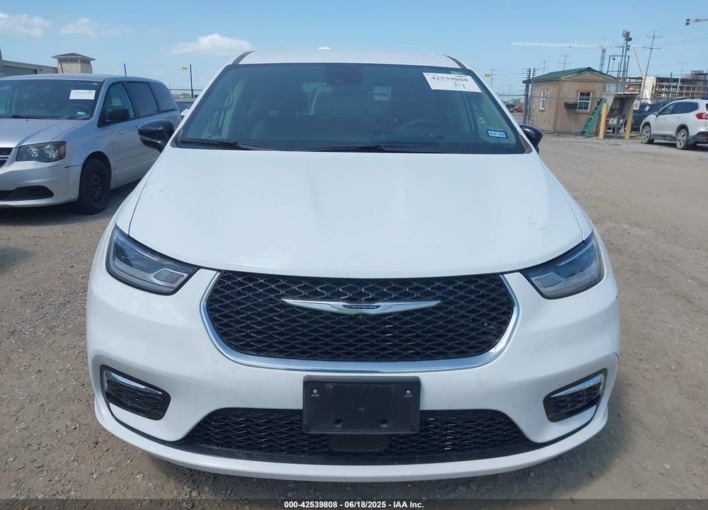 2024 CHRYSLER PACIFICA TOURING L VIN: 2C4RC1BGXRR145550