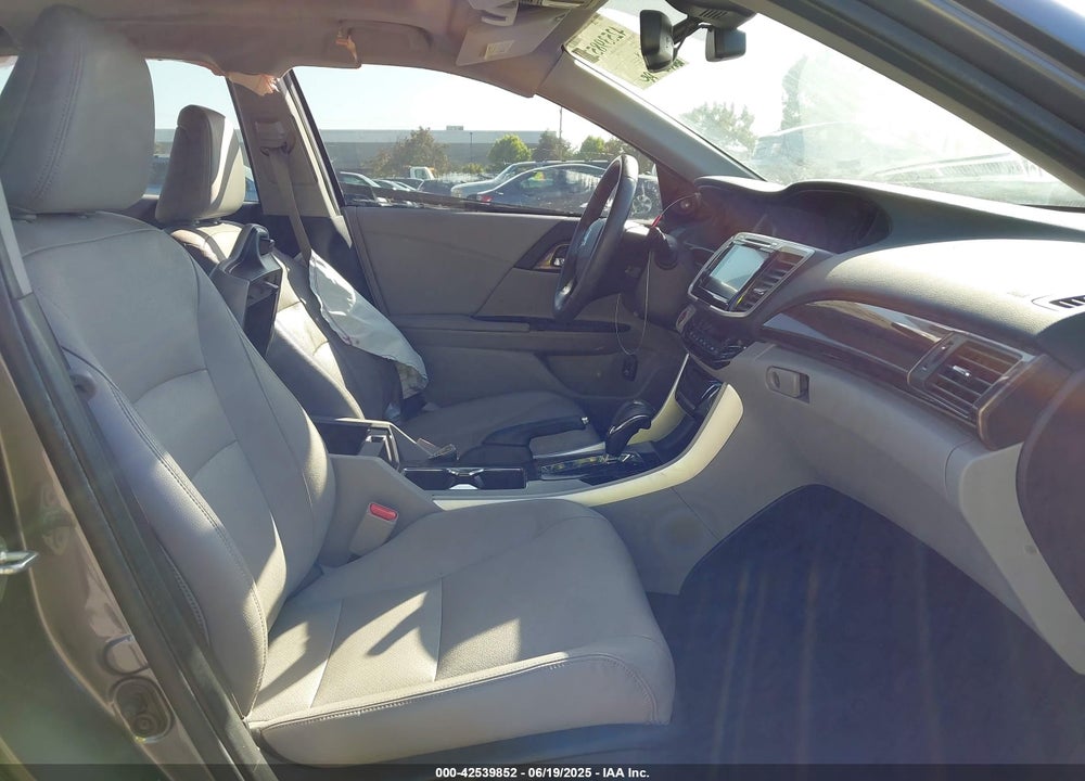 2017 HONDA ACCORD TOURING V6 VIN: 1HGCR3F97HA030310