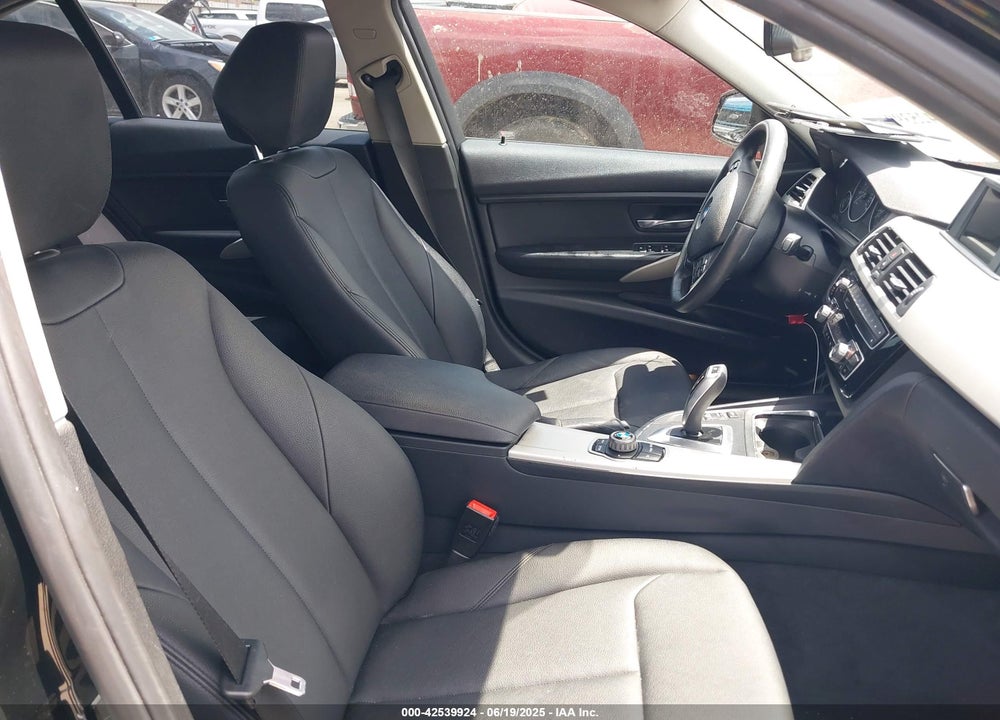 2017 BMW 3 SERIES VIN: WBA8A9C54HK620195