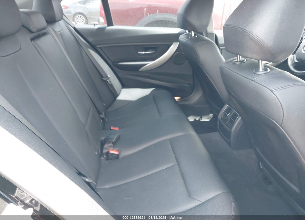2017 BMW 3 SERIES VIN: WBA8A9C54HK620195