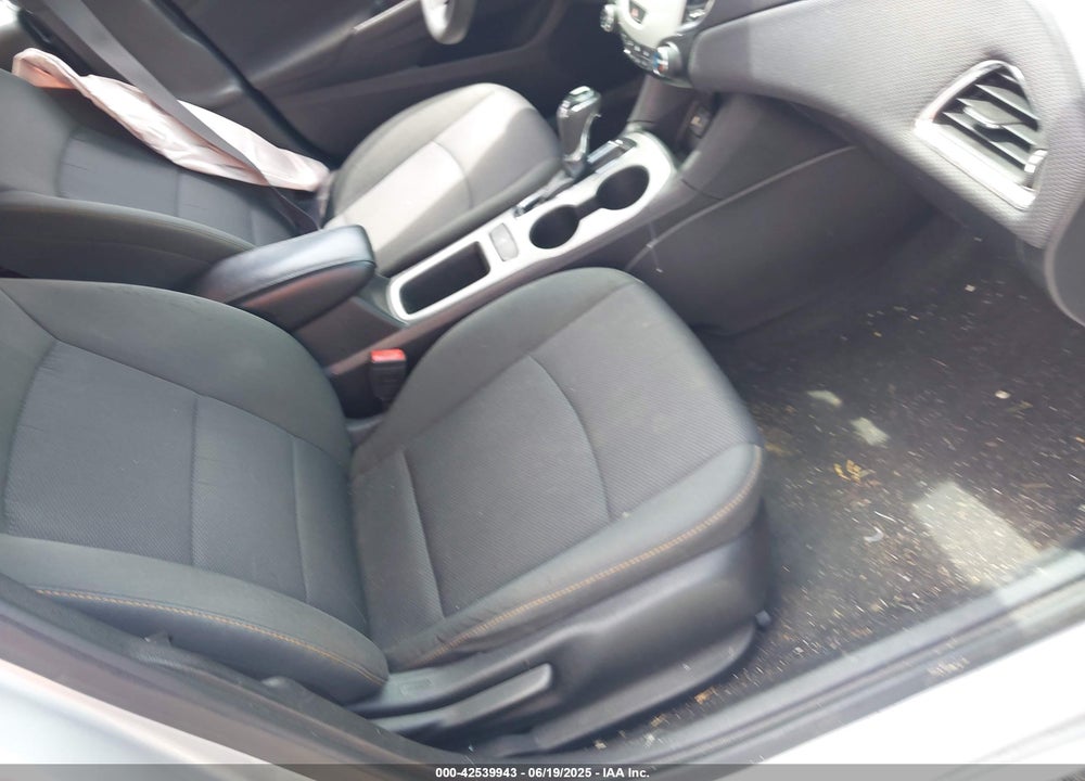 2017 CHEVROLET CRUZE VIN: 1G1BC5SM0H7270614