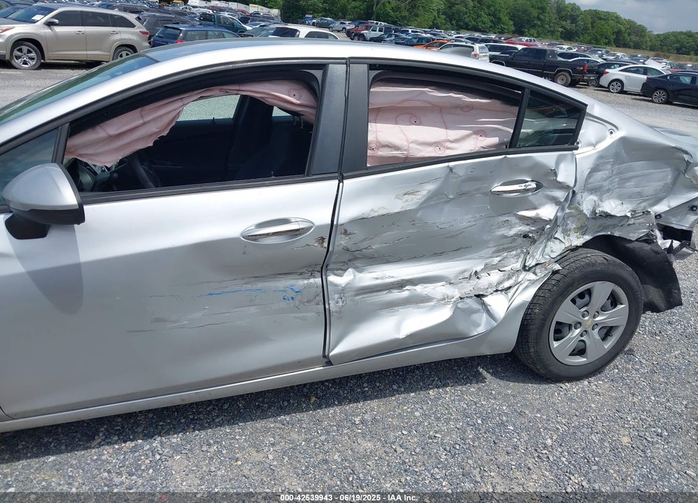 2017 CHEVROLET CRUZE VIN: 1G1BC5SM0H7270614