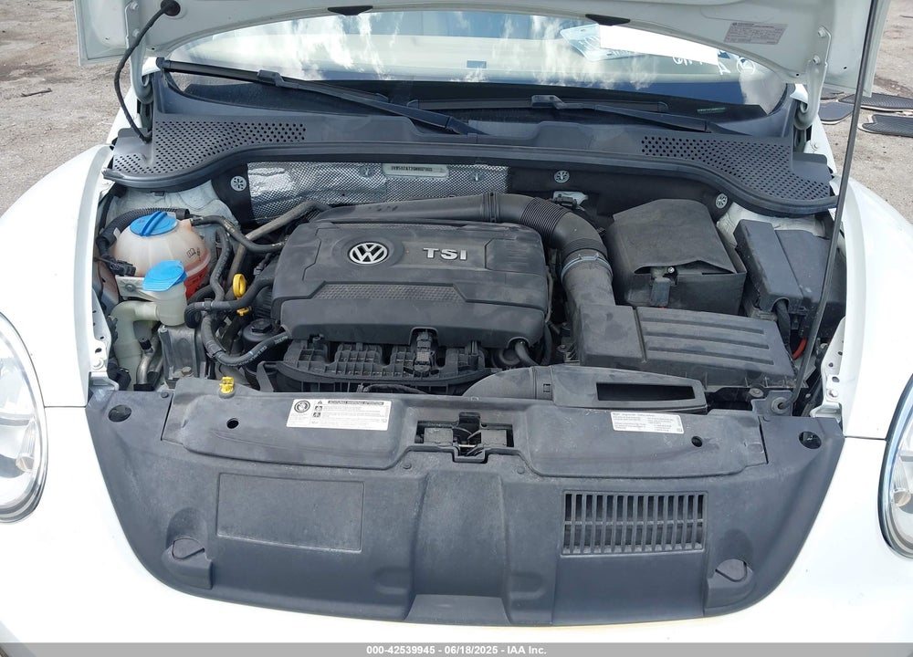 2016 VOLKSWAGEN BEETLE VIN: 3VW507AT2GM807003