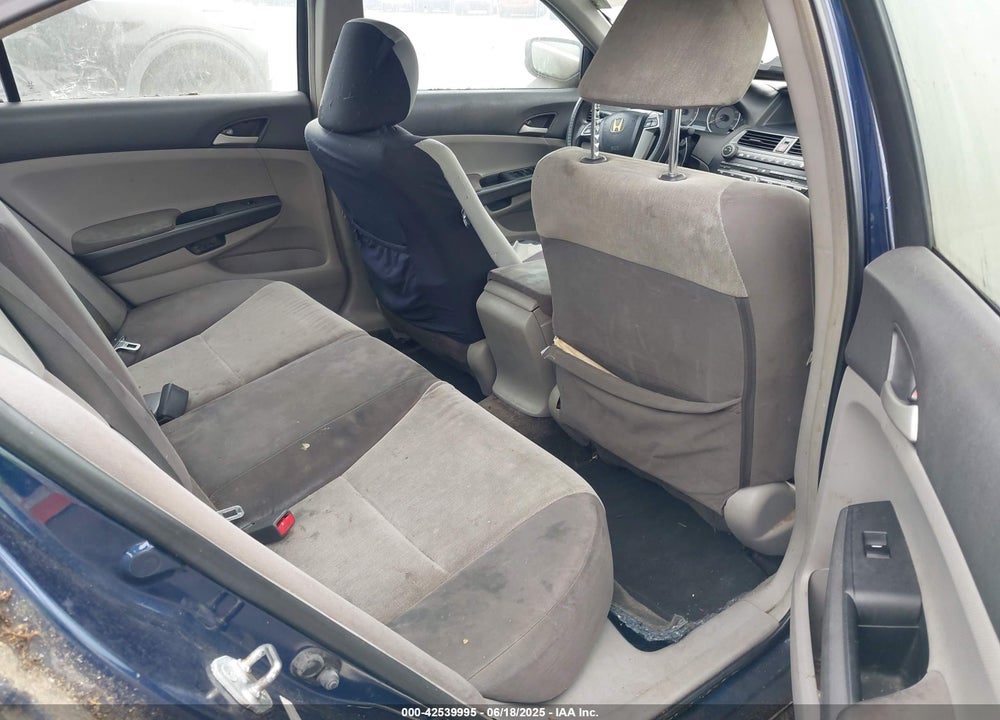 2008 HONDA ACCORD 2.4 LX-P VIN: 1HGCP264X8A165057