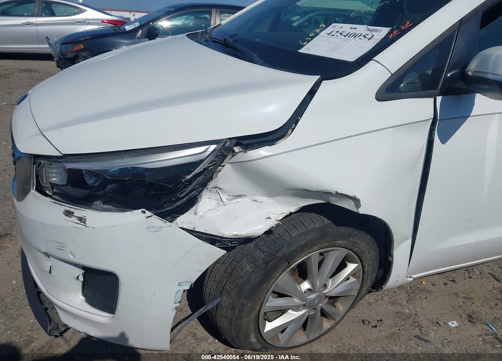 2017 KIA SEDONA LX VIN: KNDMB5C13H6320774