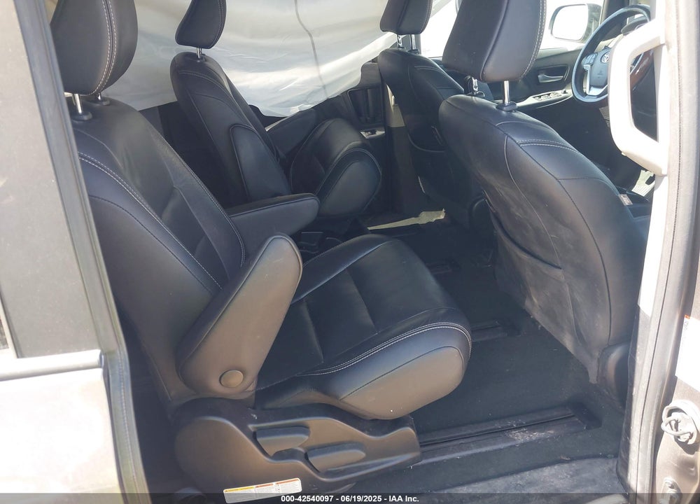 2019 TOYOTA SIENNA VIN: 5TDEZ3DC7KS223251