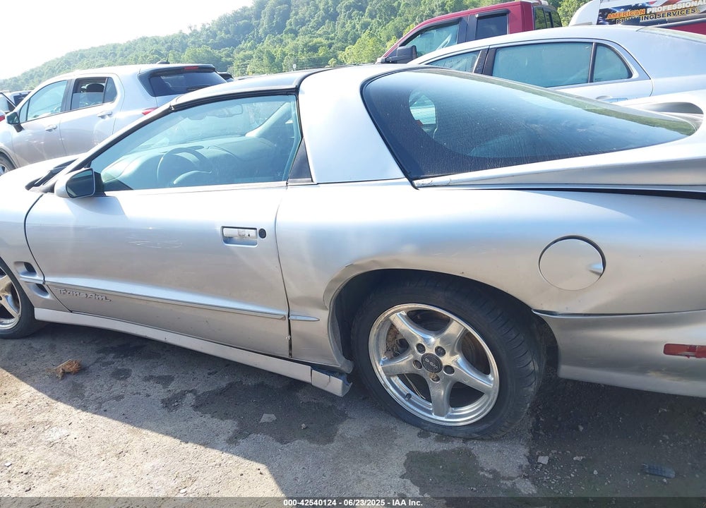 2000 PONTIAC FIREBIRD TRANS AM VIN: 2G2FV22G9Y2156103