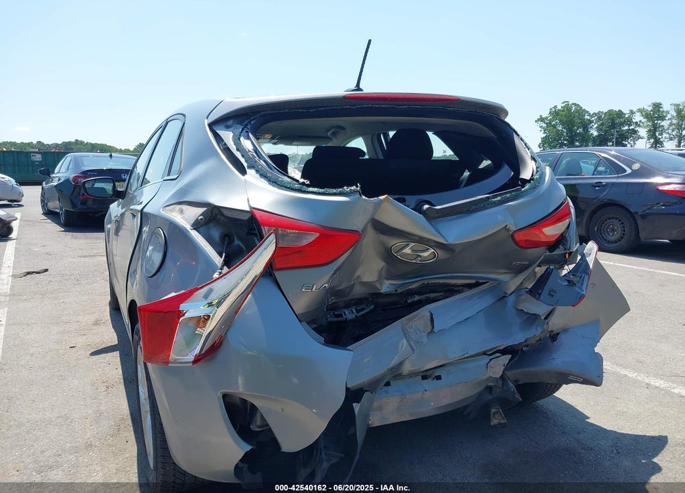 2014 HYUNDAI ELANTRA GT VIN: KMHD35LH4EU202813