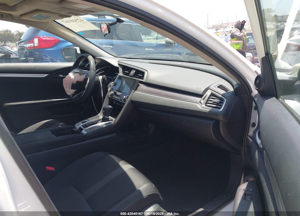 2017 HONDA CIVIC VIN: 2HGFC1F32HH655889