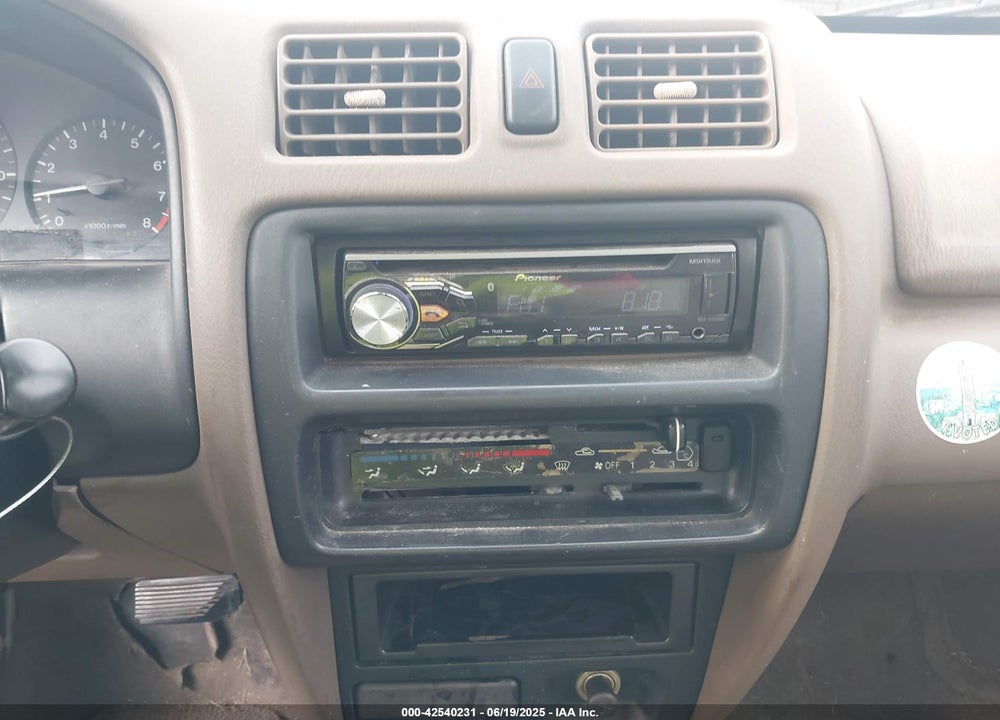 1998 MAZDA PROTEGE DX/LX VIN: JM1BC1414W0231436