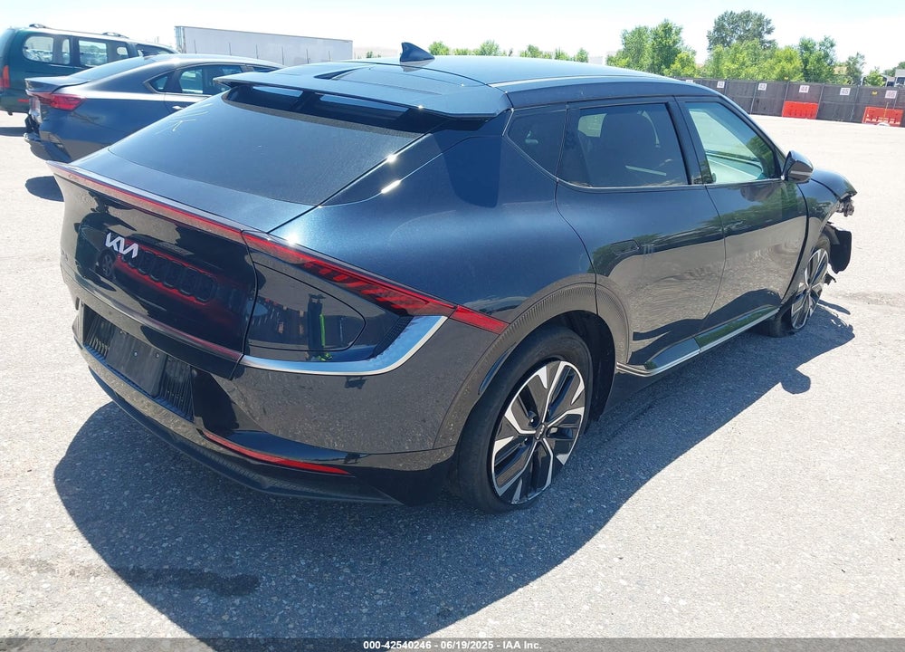 2024 KIA EV6 WIND VIN: KNDC3DLC6R5199220