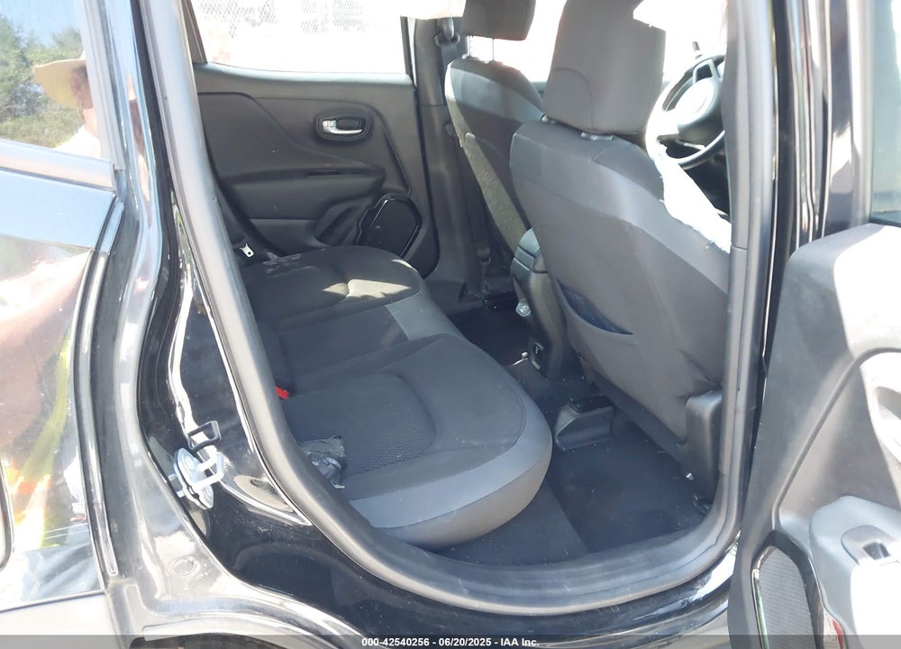 2018 JEEP RENEGADE VIN: ZACCJABB0JPJ07945