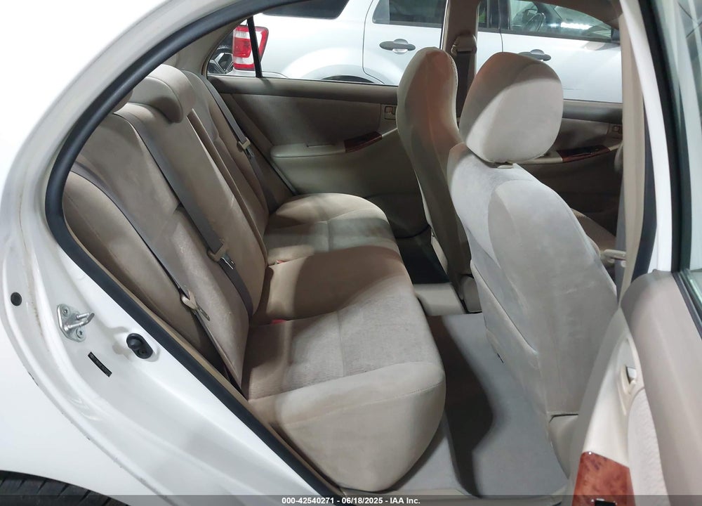 2005 TOYOTA COROLLA LE VIN: 2T1BR32E15C327772