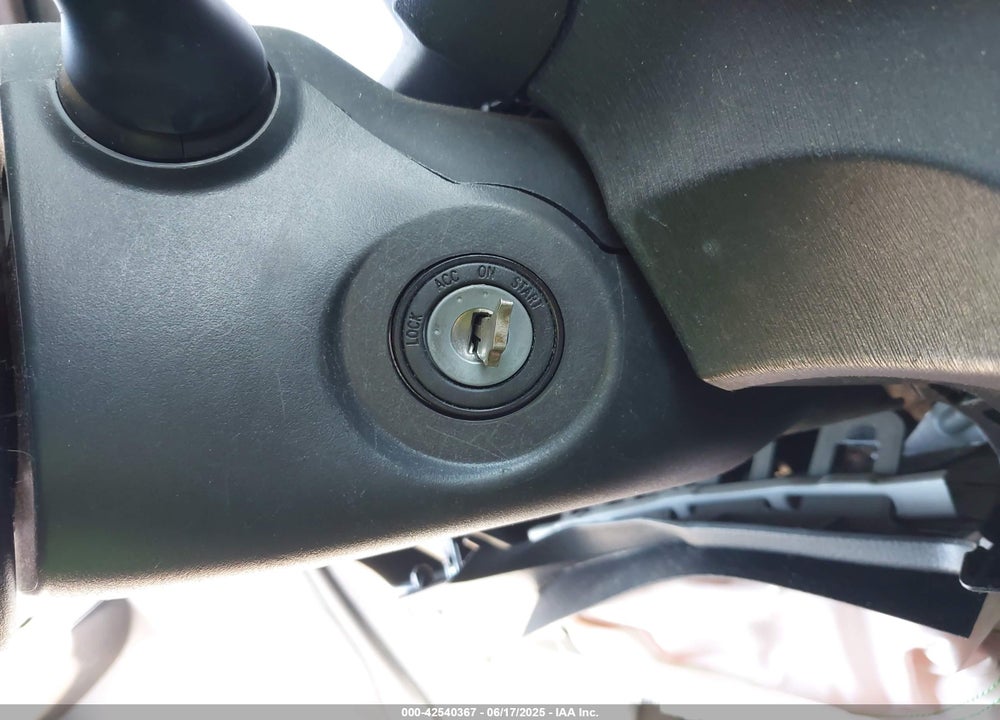 2013 TOYOTA YARIS LE VIN: JTDKTUD3XDD557041