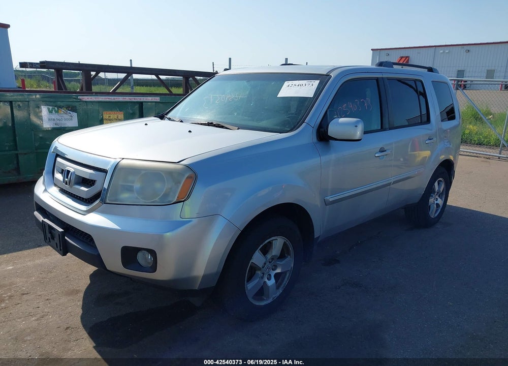 2011 HONDA PILOT VIN: 5FNYF4H64BB029801