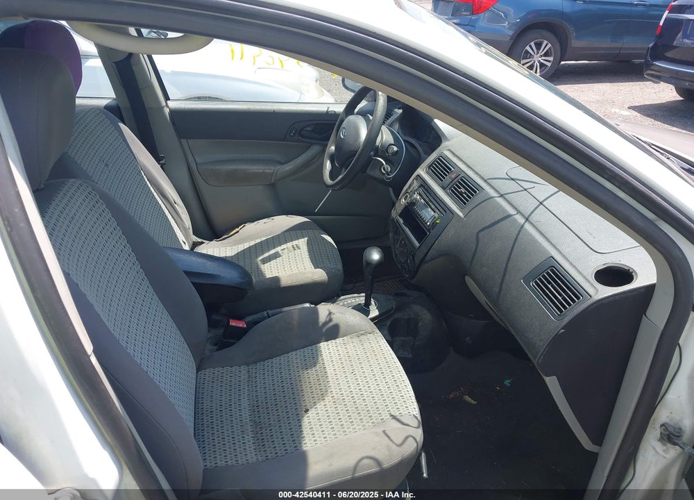 2007 FORD FOCUS VIN: 1FAFP34N47W183106