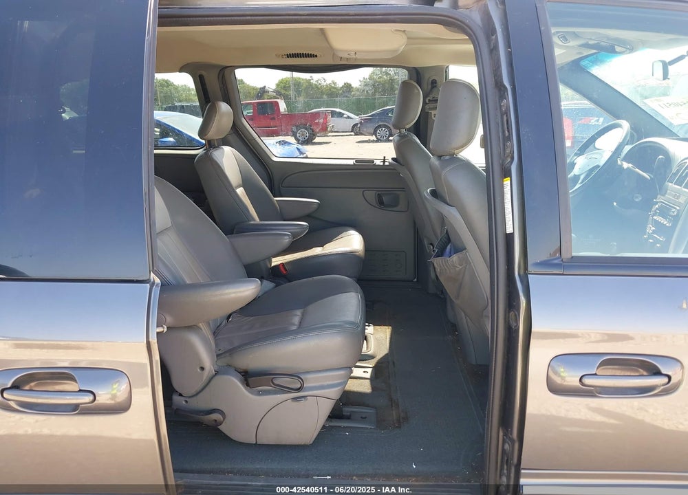 2004 CHRYSLER TOWN & COUNTRY TOURING VIN: 2C4GP54L24R556883