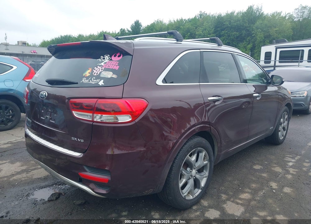 2016 KIA SORENTO 3.3L SX VIN: 5XYPKDA54GG121581
