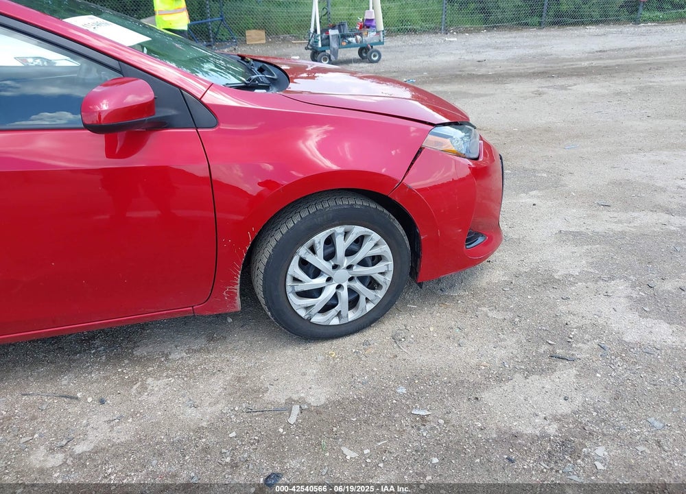 2018 TOYOTA COROLLA LE VIN: 2T1BURHE7JC105479