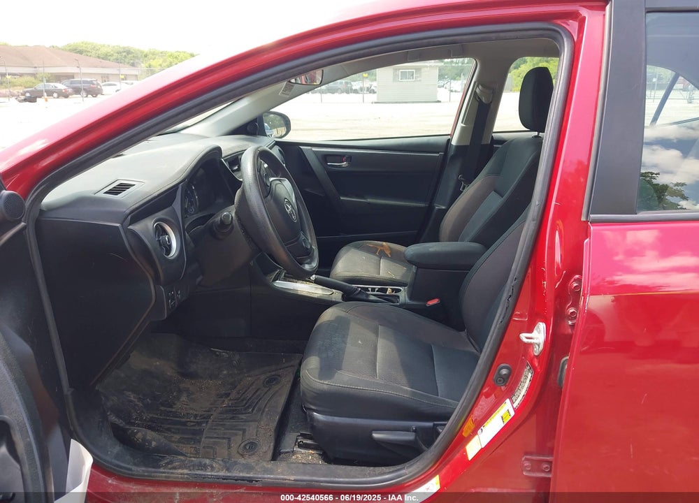 2018 TOYOTA COROLLA LE VIN: 2T1BURHE7JC105479