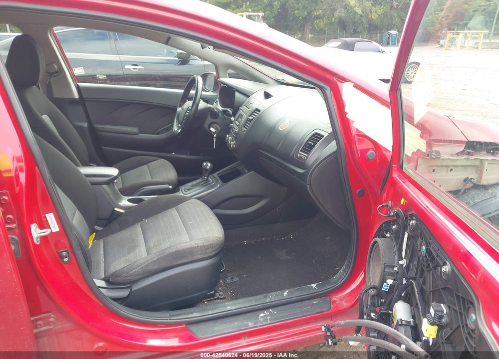 2015 KIA FORTE VIN: KNAFX4A89F5266207