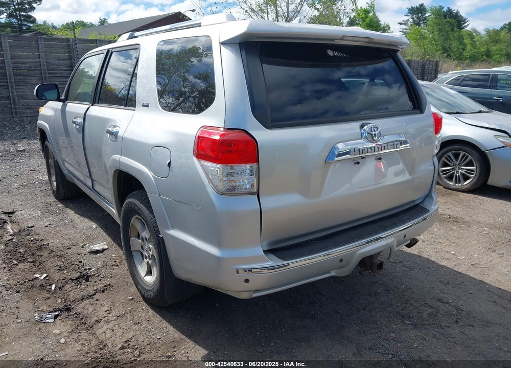 2011 TOYOTA 4RUNNER SR5 V6 VIN: JTEBU5JR8B5072315