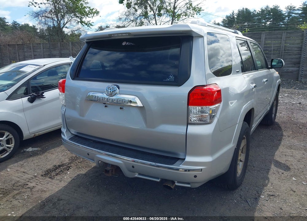 2011 TOYOTA 4RUNNER SR5 V6 VIN: JTEBU5JR8B5072315