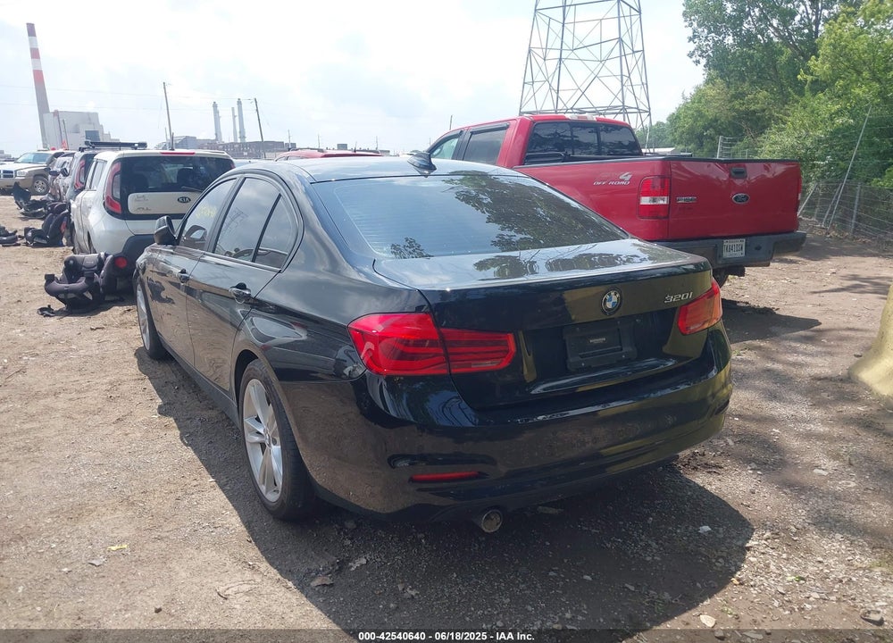 2017 BMW 3 SERIES VIN: WBA8A9C35HK620558