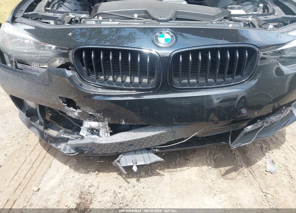 2017 BMW 3 SERIES VIN: WBA8A9C35HK620558