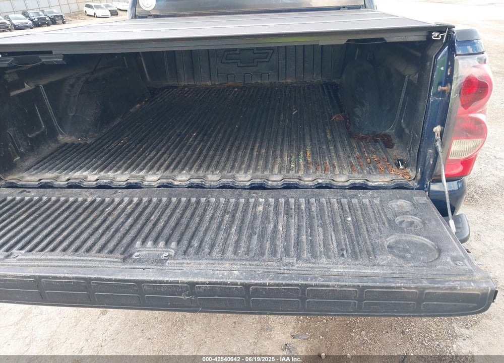 2005 CHEVROLET SILVERADO 1500 LS VIN: 2GCEK13T751248544