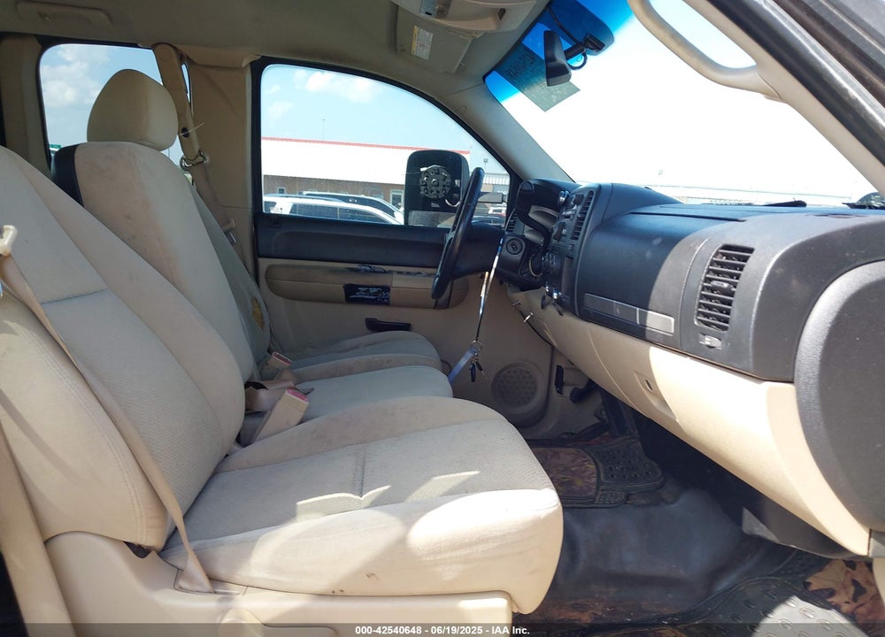 2008 CHEVROLET SILVERADO 2500HD VIN: 1GCHK29KX8E163363