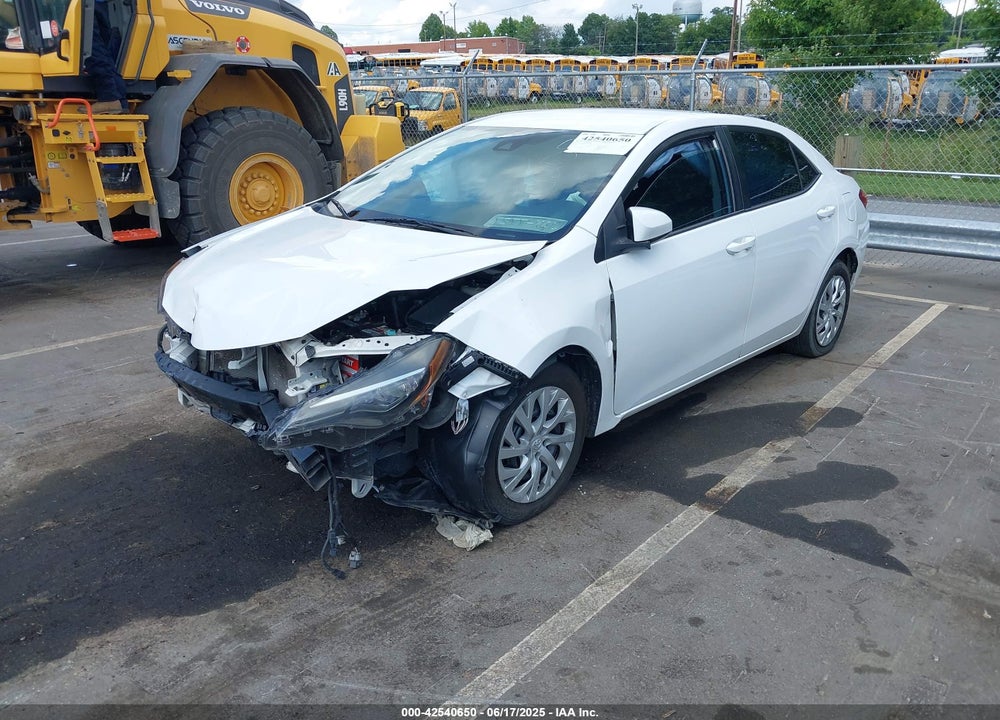 2018 TOYOTA COROLLA LE VIN: 5YFBURHE2JP830200