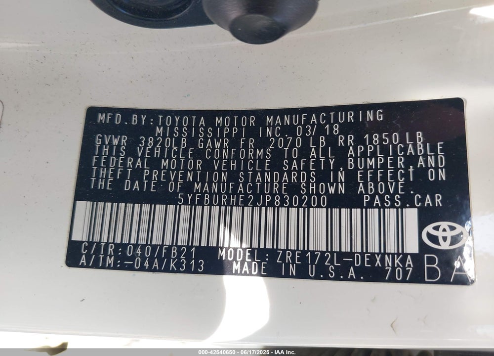 2018 TOYOTA COROLLA LE VIN: 5YFBURHE2JP830200