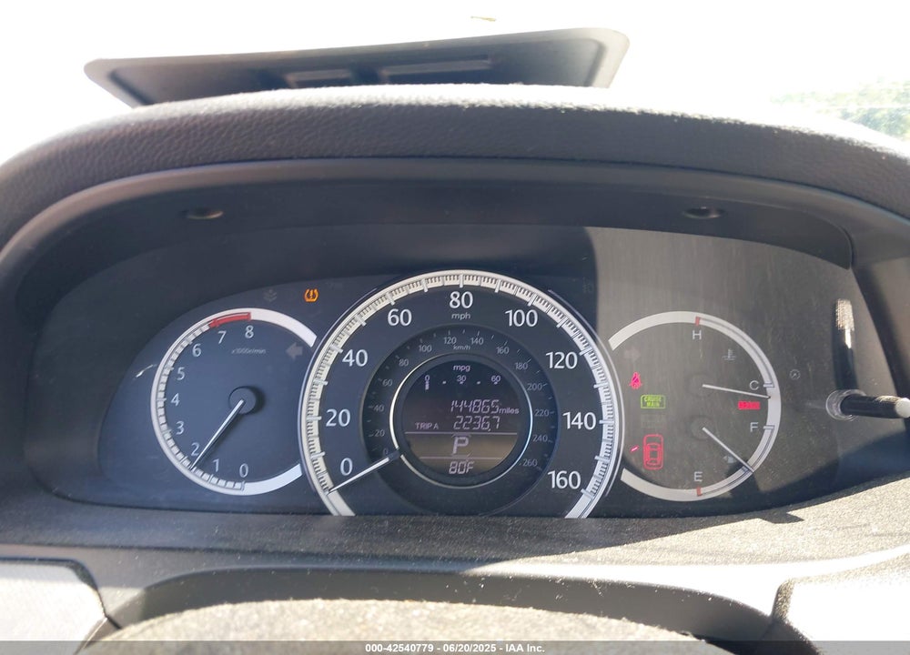 2015 HONDA ACCORD LX VIN: 1HGCR2F31FA161025