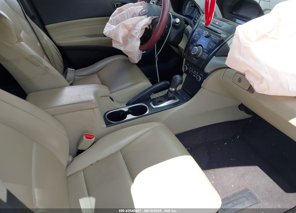 2016 ACURA ILX VIN: 19UDE2F39GA025985