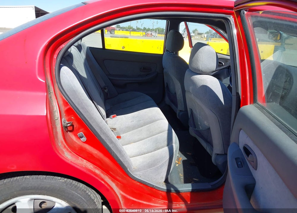 2004 HYUNDAI ELANTRA GLS/GT VIN: KMHDN46D84U898894