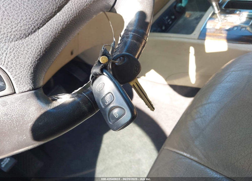 2012 HYUNDAI SANTA FE VIN: 5XYZK4AG9CG104117