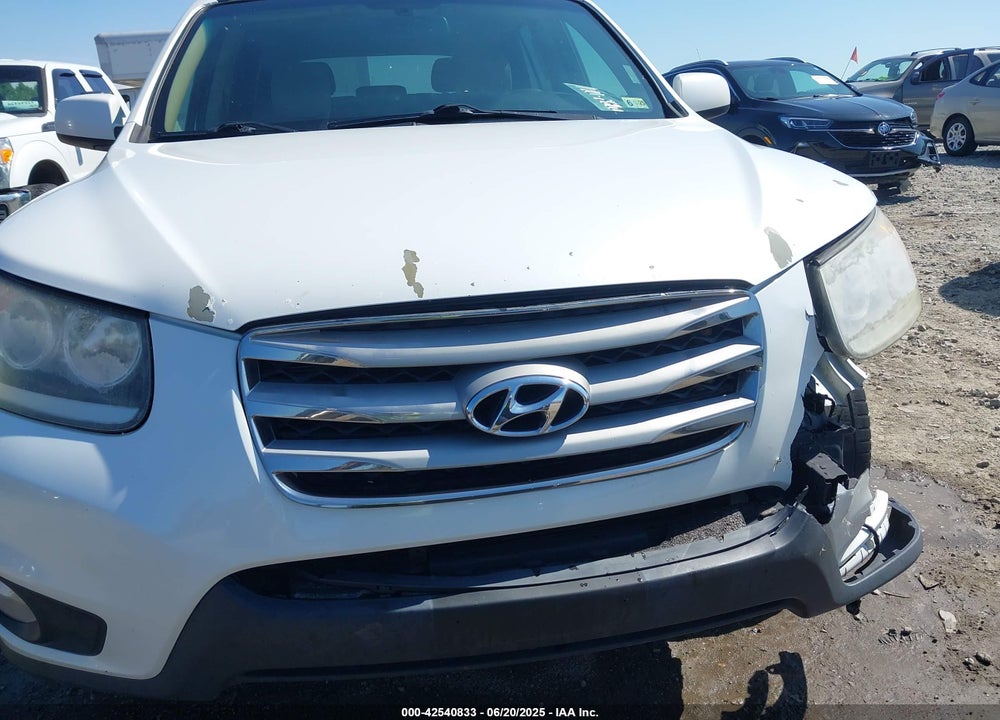 2012 HYUNDAI SANTA FE VIN: 5XYZK4AG9CG104117